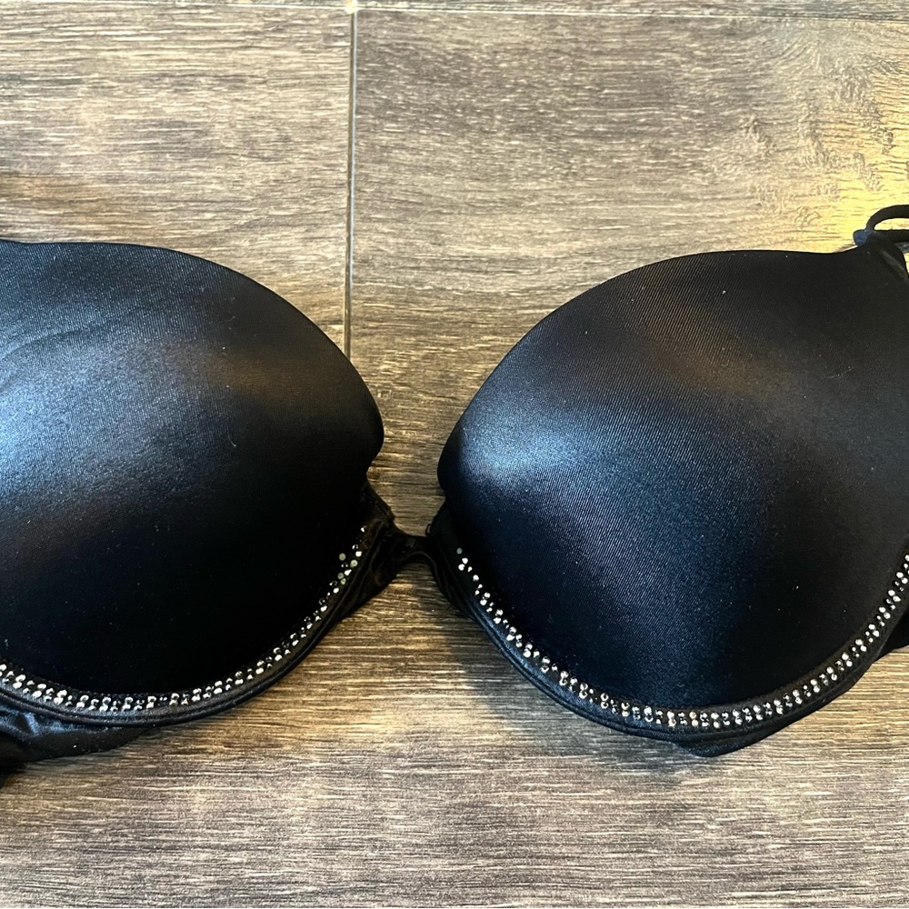 Victoria Secret Rhinestones Elegant Black Push-Up Bra 32C
